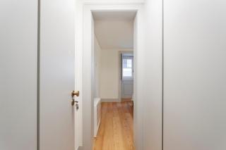 Apartment with Balcony in a Street in the Historic Center of Downtown Lisbon - Lissabon - 8