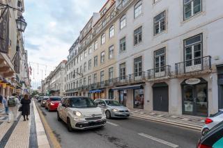 Apartment with Balcony in a Street in the Historic Center of Downtown Lisbon - Lissabon - 4