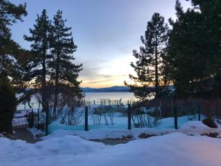 Red Wolf Lakeside Lodge - Tahoe Vista - 9