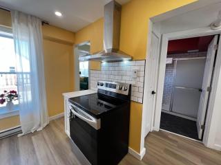 Monkey Jungle Vibrant 2-BDRM Rooftop Access, Unit #6 - Halifax - 2