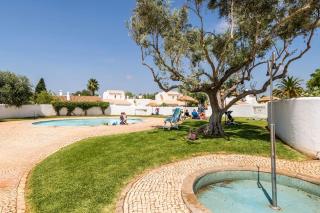 Vilamoura Beach Villa by nature with Olympic Pool - 1