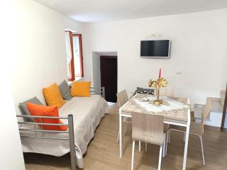 Cosy holiday home in Equi Terme with terrace - Equi Terme - 9