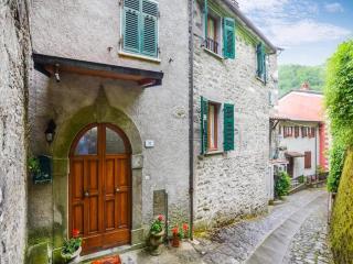 Cosy holiday home in Equi Terme with terrace - Equi Terme - 0