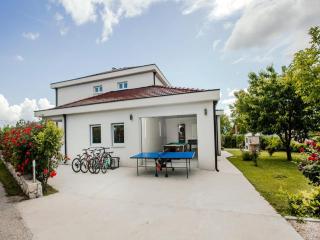 Villa in Imotski near Blue & Red Lakes - 3