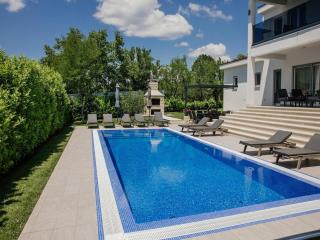 Villa in Imotski near Blue & Red Lakes - 2