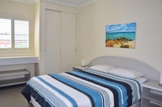 Ocean View 1 - Bring your own linen. - South West Rocks - 2