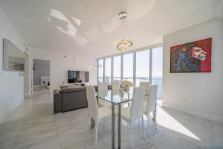 Luxury Ocean View 2BR Corner Unit at W residence - Miami - 7