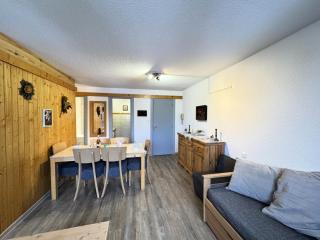Résidence Les Melezes - Appartement spacieux · Vue dégagée sur la montagne · Balcon Ouest MAE-0404 - Champcella - 9