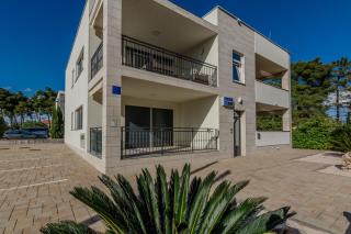 Apartments with parking spaces Vir - 18519 - Vir - 4