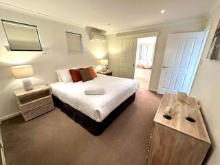 SeventyThree at Cape View Resort - 1