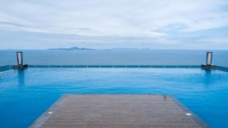 Wong Amat Tower By Peter - 5