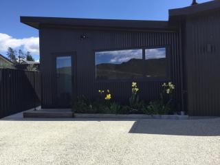 Modern and stylish in Meyer - Alexandra - 0