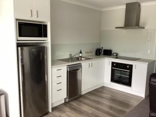 Modern and stylish in Meyer - Alexandra - 1
