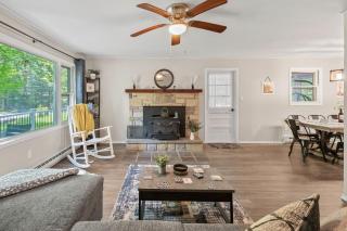 Walk to the Lake Firepit and Sunroom Tomhickon - Arrowhead Lake - 5