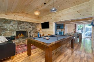 The Rustic Cottage by AvantStay Hot Tub Fire Pit Pool Table 5mins to Town - Gatlinburg - 7