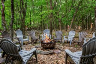Summit Shores Tranquil Escape Designed for Groups w Fire Pit Game Room - Lake Harmony - 9