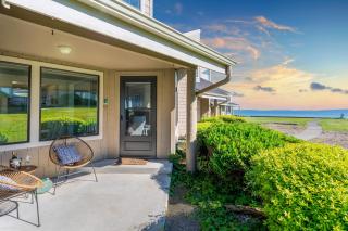 Beachcombers Bliss by AvantStay Steps to the Beach Ocean Views - Freeland - 0