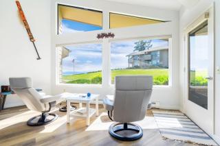 Beachcombers Bliss by AvantStay Steps to the Beach Ocean Views - Freeland - 7