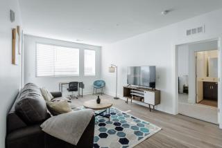 Cozysuites l Luxe 2BR in Downtown Cincinnati #2 - Cincinnati - 0