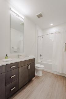 Cozysuites l Luxe 2BR in Downtown Cincinnati #2 - Cincinnati - 4