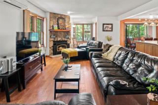 Marina Village by AvantStay Walk to Lake Marina Balcony Patio - Greentown - 9
