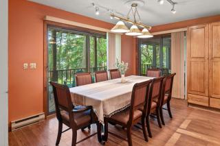 Marina Village by AvantStay Walk to Lake Marina Balcony Patio - Greentown - 2