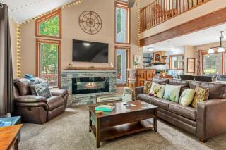 The Great Escape by AvantStay Game Room Hot Tub - Albrightsville - 3