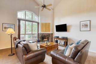 Forest Ridge Loop by AvantStay Hot Tub Private Community Amenities - Redmond - 6