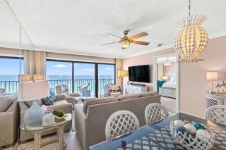 Beachfront Breeze by AvantStay Beachfront Condo - Panama City Beach - 5