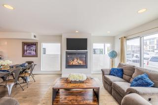 Seaside Style by AvantStay Rooftop Walk to Beach Chic Design - Newport Beach - 3