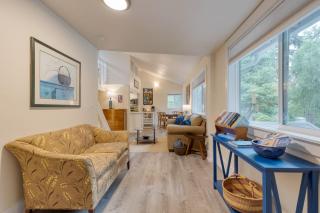 Cottage By The Bay by AvantStay 0.5mi to Beach - Freeland - 5
