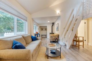 Cottage By The Bay by AvantStay 0.5mi to Beach - Freeland - 4
