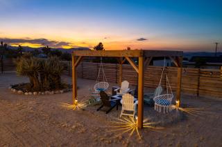 Good Vibes Only by AvantStay Modern Chic Grill Fire Pit Hammocks - 8