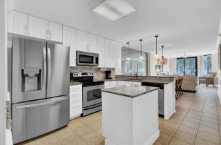 123D Shipwatch by AvantStay Beach Access Pool - Isle of Palms - 6