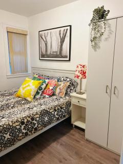 Two Bedrooms- A Warm House - 7