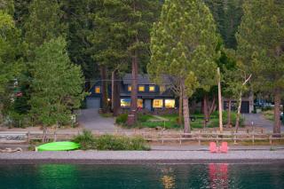 West Shore Lake House by AvantStay Ski Cabin w Backyard Sledding Hill - 0