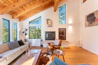 Trapper by AvantStay A Interior Design w Sauna - Alpine Meadows - 1