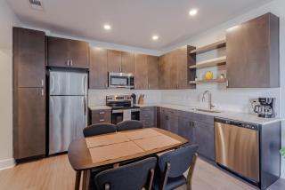 TWO Luxe CozySuites in Downtown Cincinnati - Cincinnati - 4