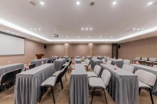 Home Inn Plus - Shanghai New International Expo Center Yushan Road Yuanshen Sports Subway Station - 1