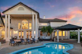 Grand Contento by AvantStay Extraordinary Estate w Pool Movie Room - Temecula - 9