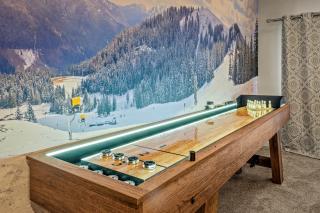 Slopeside Escape by AvantStay Walk to Ski Lifts Arcade Games Shuffleboard - Tannersville - 8