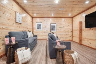 Bluestem Bluebell by AvantStay Incredible Views w Large Balcony Indoor Pool - Sevierville - 4