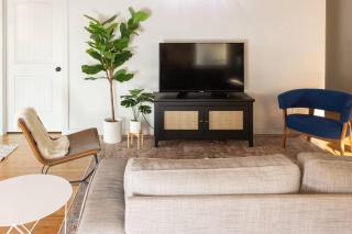 Plum Perfect Hideaway by AvantStay Near Downtown - Asheville - 4
