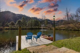 Hamersmith Hollow Retreat by AvantStay Mountain Views - Mars Hill - 0