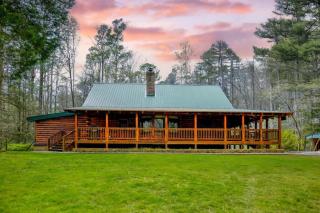 Twin Creeks Lodge by AvantStay 33 Acre Retreat - 0