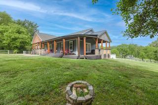Riverside Ranch by AvantStay Mins to Downtown - Arden - 8
