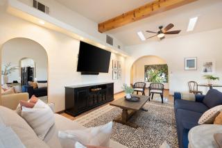 Starlight Estate by AvantStay 20 People Architectual Mansion w Pool Tennis Court Game Room - Bermuda Dunes - 2