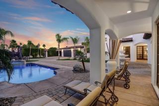 Villa Toscana by AvantStay Palatial Villa With Spa Pool Theater Game Room Permit4769 - Palm Springs - 5