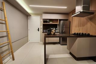 Refúgio à Beira-Mar: Seu Apê Exclusivo na Barra - 1