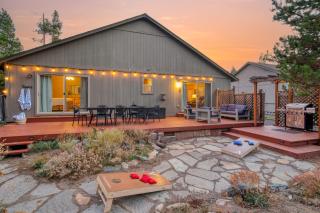 Black Bear Cabin by AvantStay Modern Bend Escape Mt. Bachelor Ski Cabin - Bend - 0